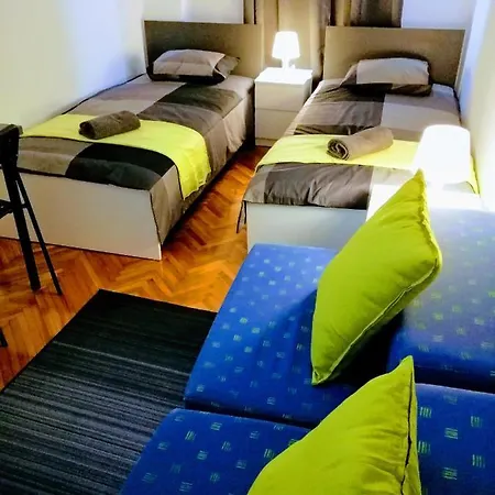 Center Arena Belvedere And Casa de hóspedes