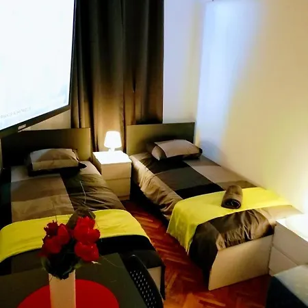 Center Arena Belvedere And *