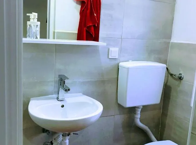 Gasthof Center Arena Belvedere And Pula